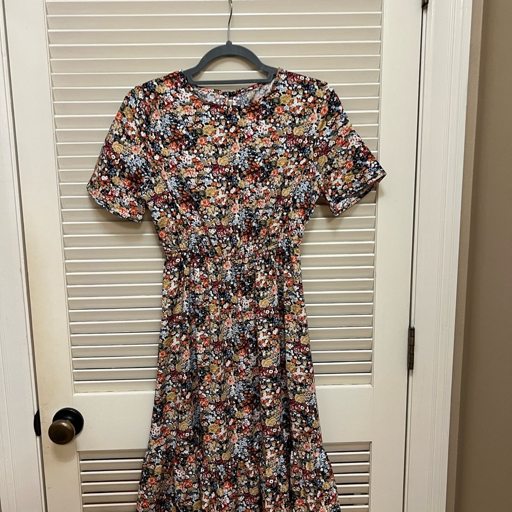 SHEIN Dress in Floral Print, Size XSmall, EUC - Picture 14 of 16